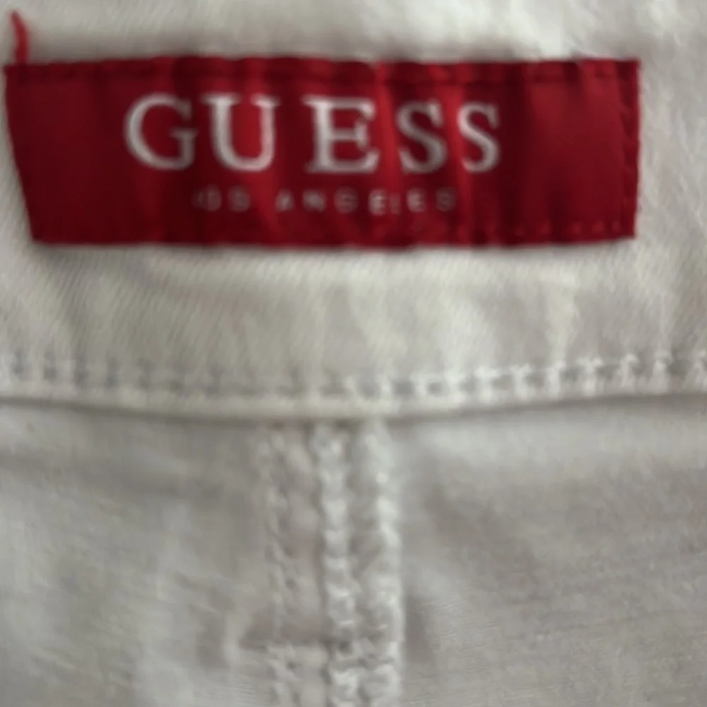 Guess White Floral High Rise Jean Raw Edge Shorts Size 26